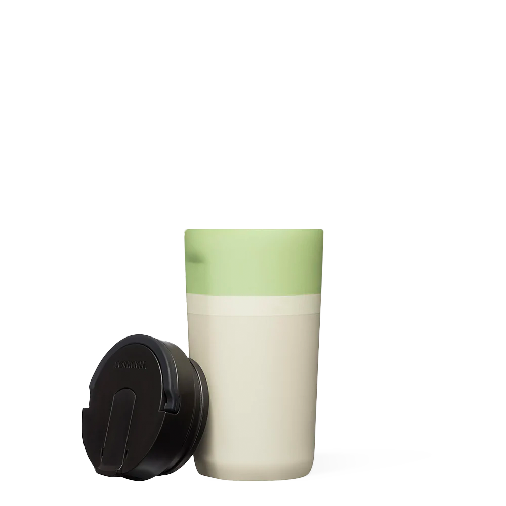 star-warstm-kids-cup-e8 0b29a0bde323--grogu-kids-cup-product-lid-off.png