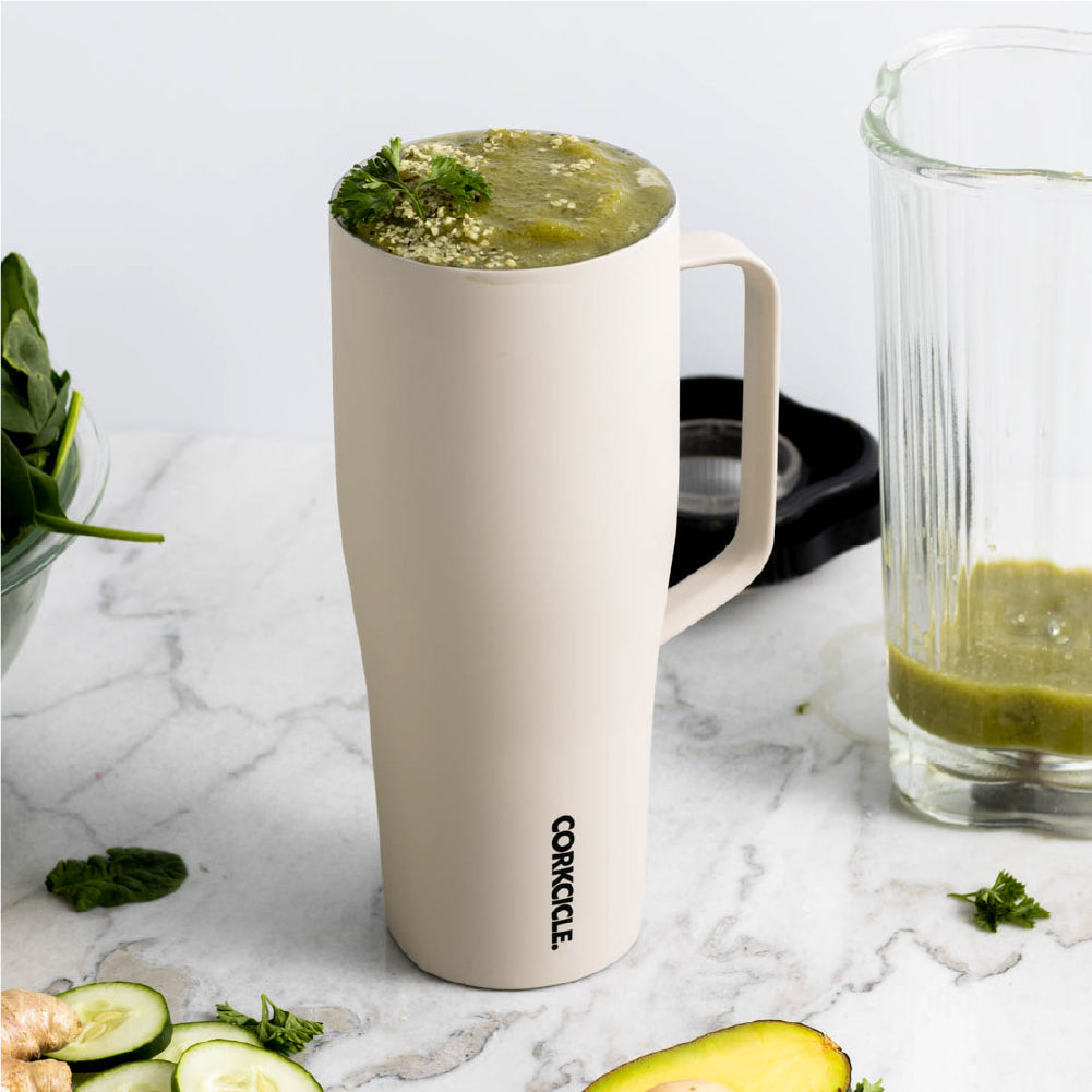 cold-cup-xl-m9 588f4a27c4cf--2230CLT-lifestyle.jpg