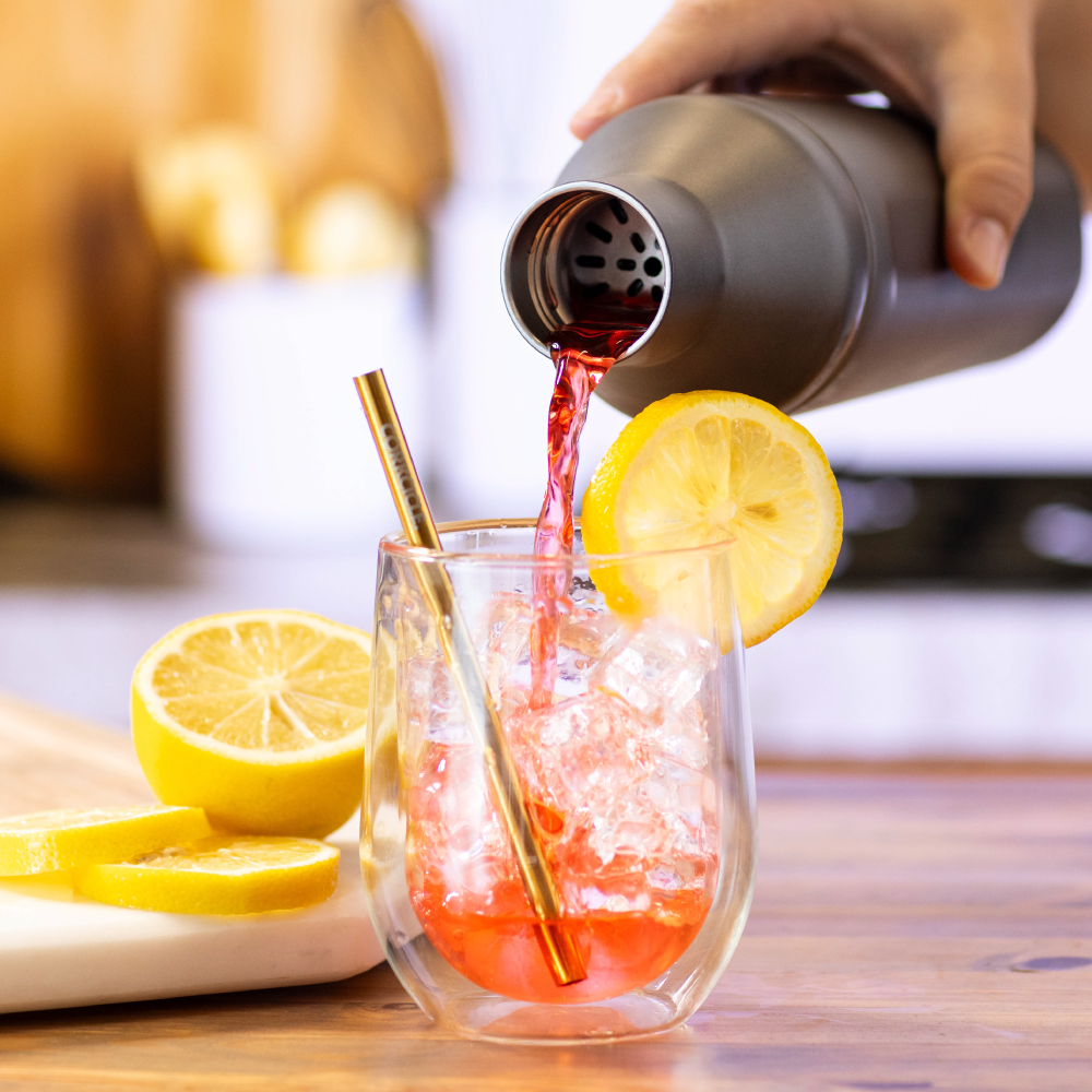 cocktail-shaker-lid-r5 Cocktail_Shaker_lifestyle_1_0f873eef-26b9-477a-b301-4dde25c00201.png